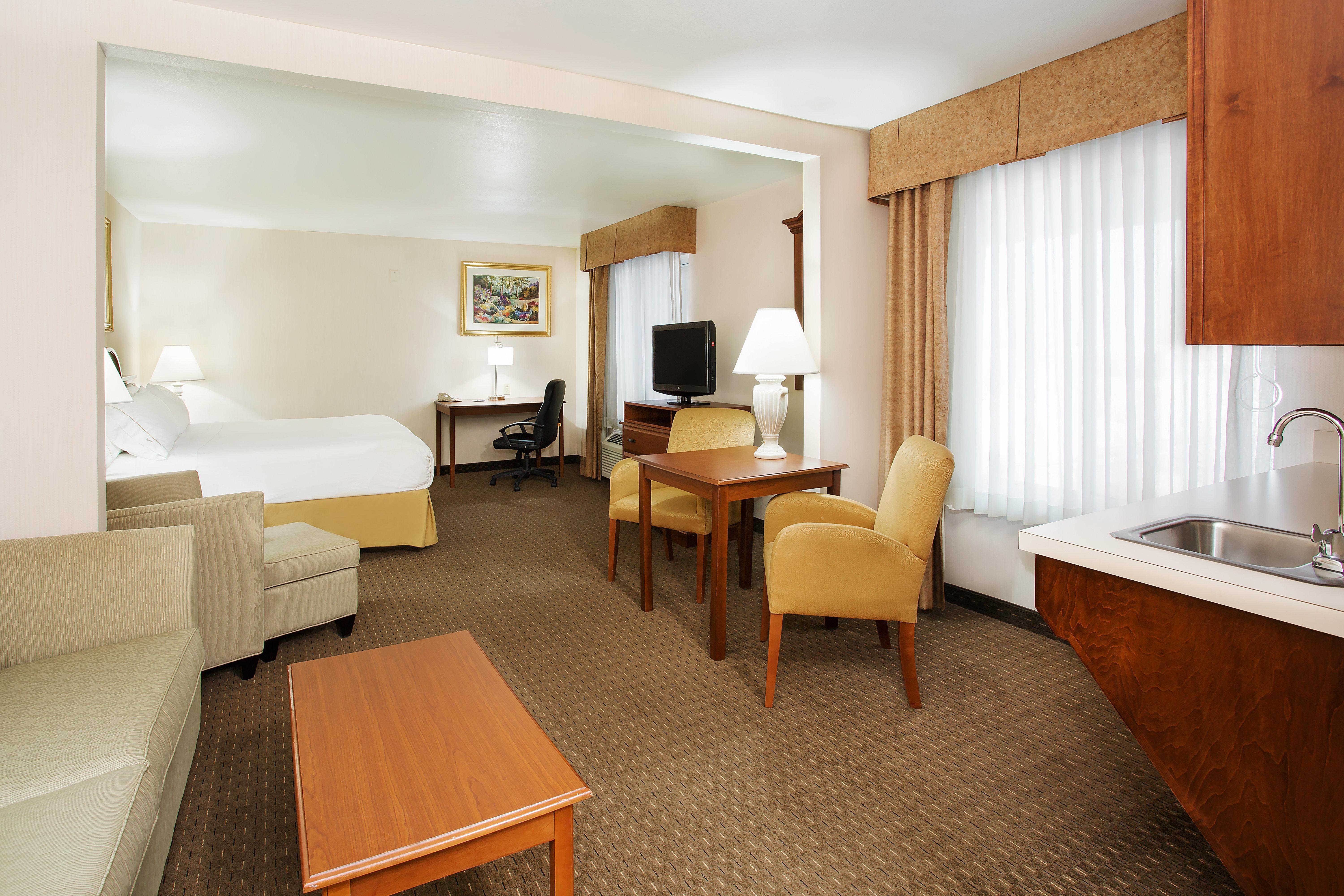 Holiday Inn Express Hotel & Suites Marion By Ihg Екстериор снимка