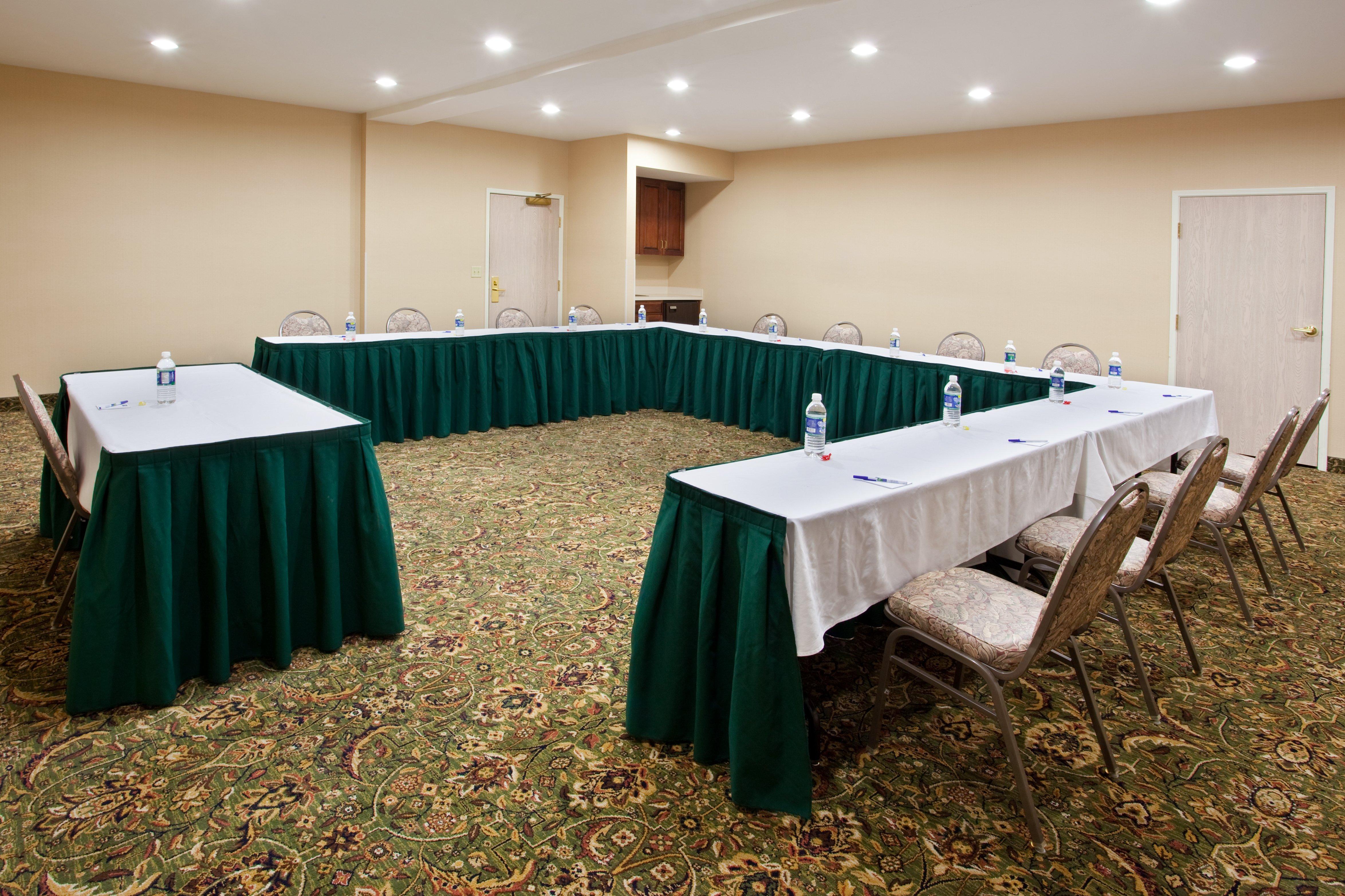 Holiday Inn Express Hotel & Suites Marion By Ihg Екстериор снимка