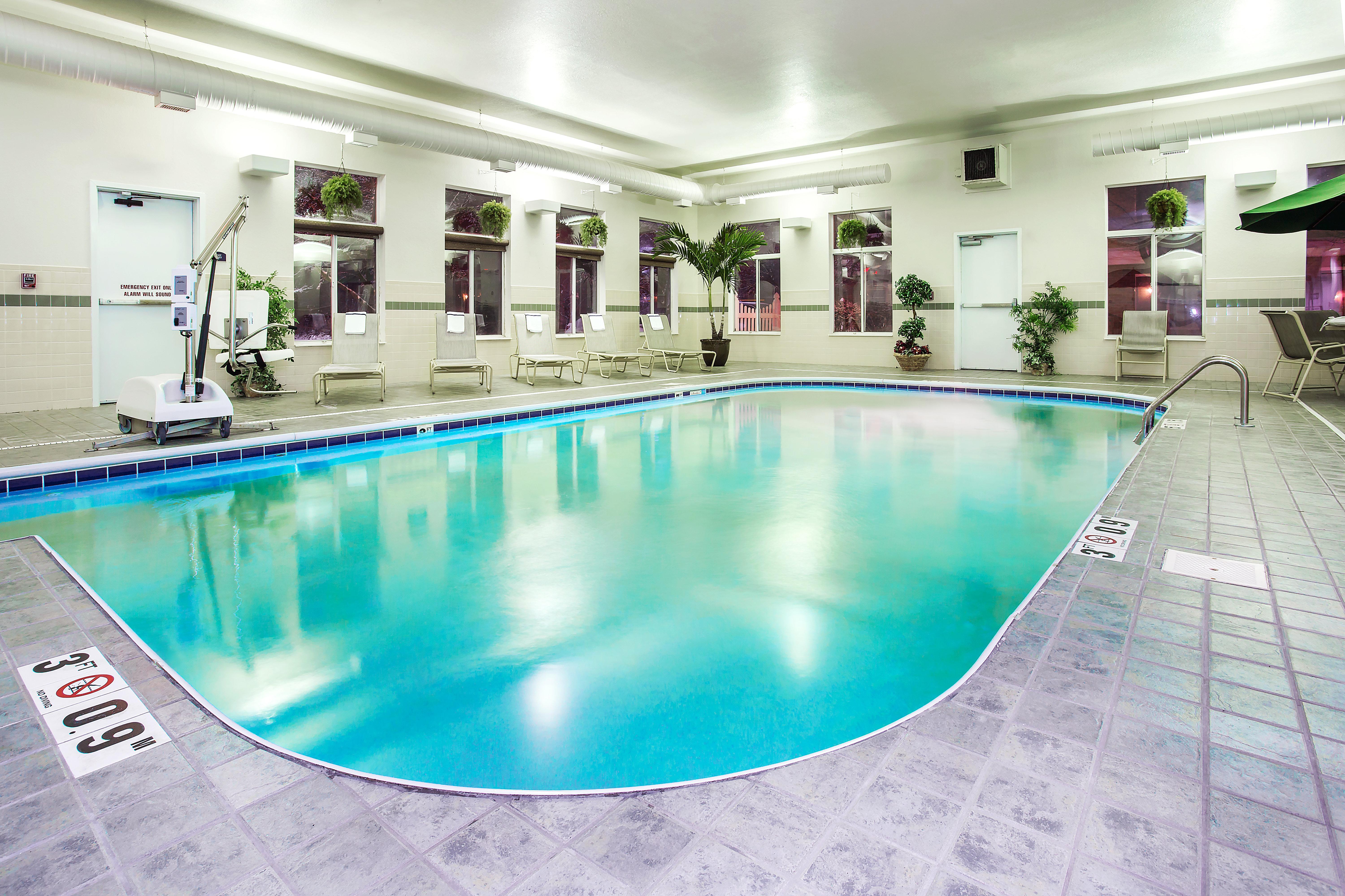 Holiday Inn Express Hotel & Suites Marion By Ihg Екстериор снимка