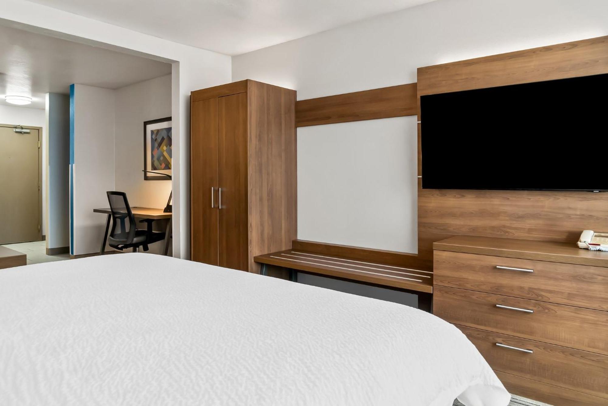Holiday Inn Express Hotel & Suites Marion By Ihg Екстериор снимка