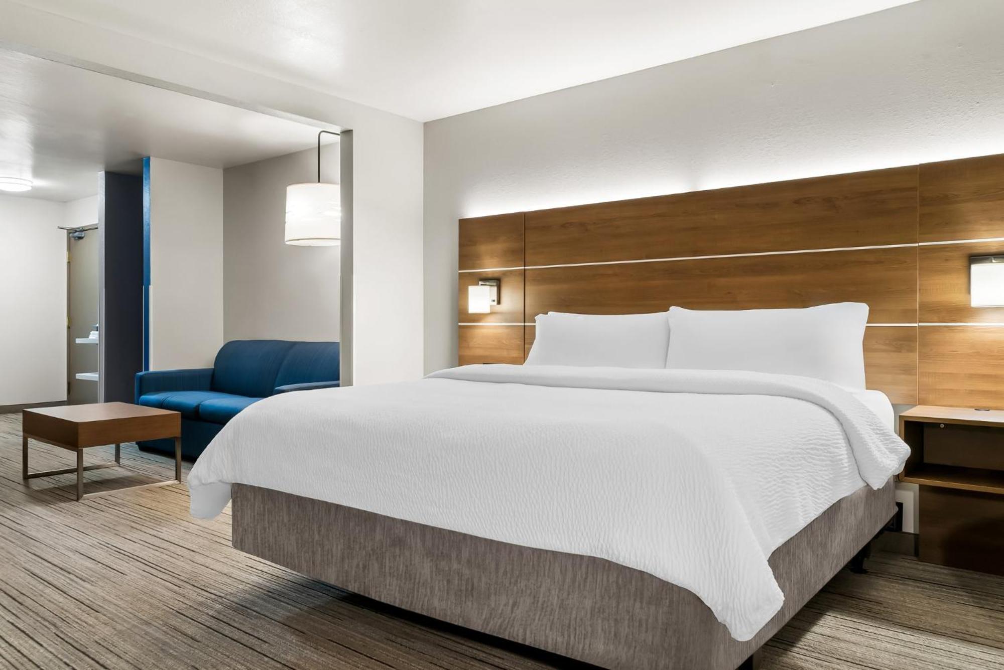 Holiday Inn Express Hotel & Suites Marion By Ihg Екстериор снимка
