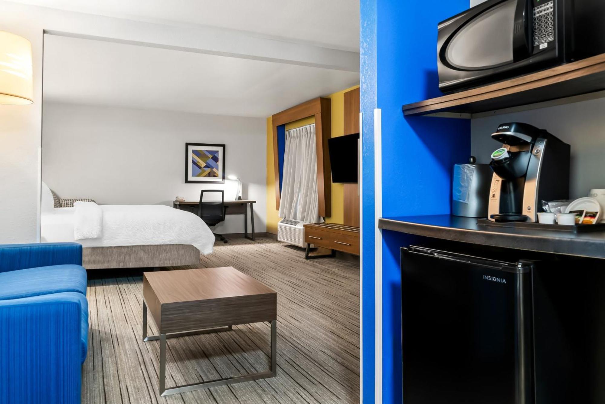 Holiday Inn Express Hotel & Suites Marion By Ihg Екстериор снимка