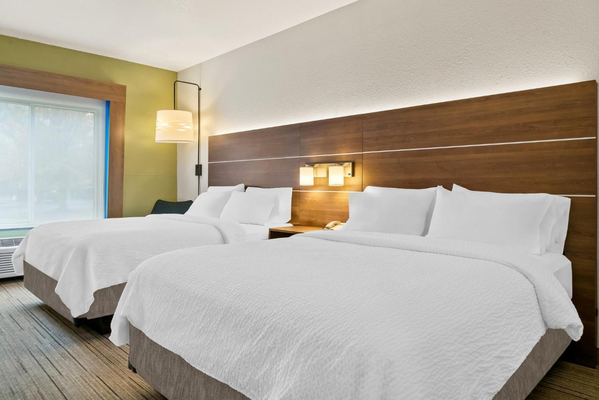 Holiday Inn Express Hotel & Suites Marion By Ihg Екстериор снимка