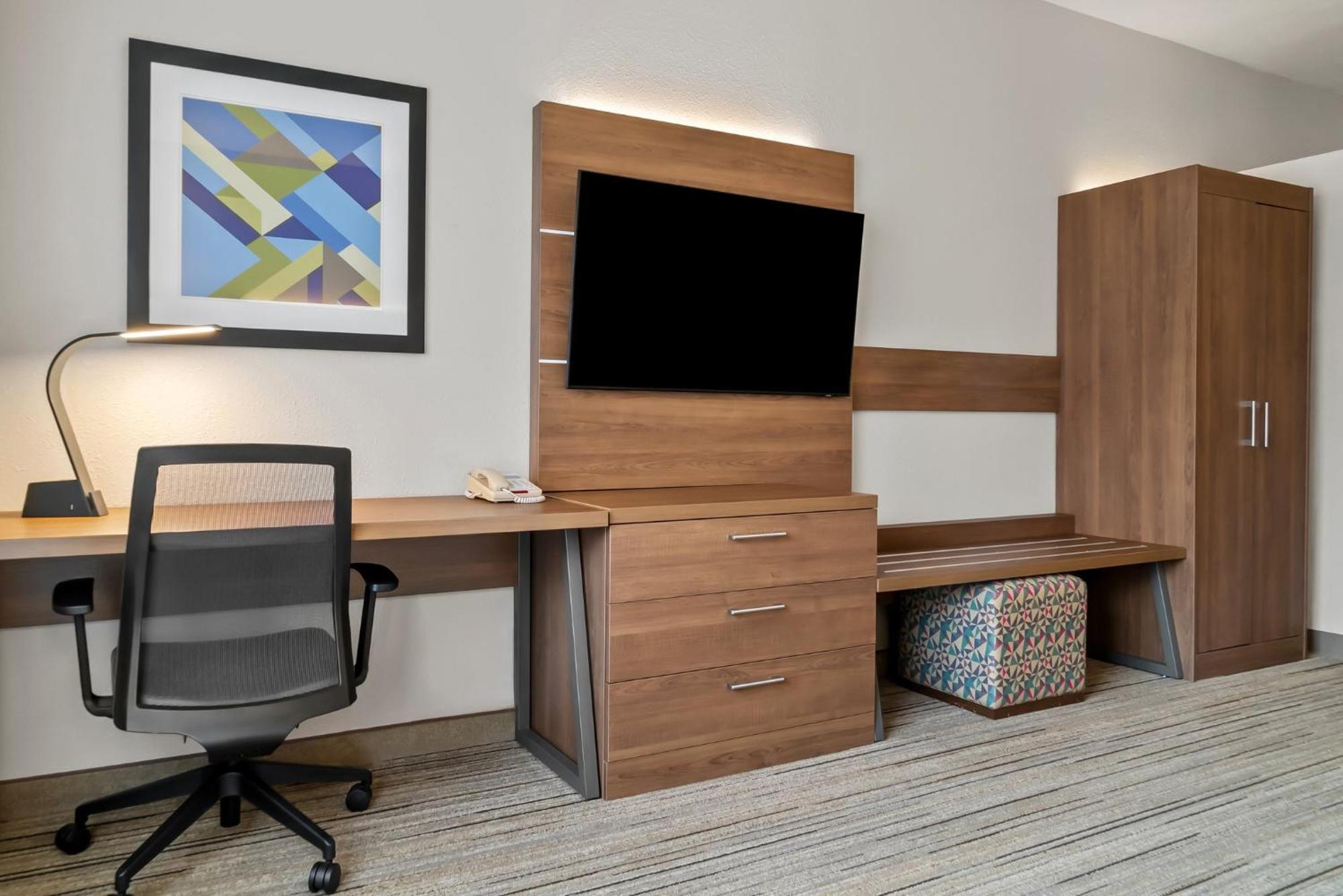 Holiday Inn Express Hotel & Suites Marion By Ihg Екстериор снимка