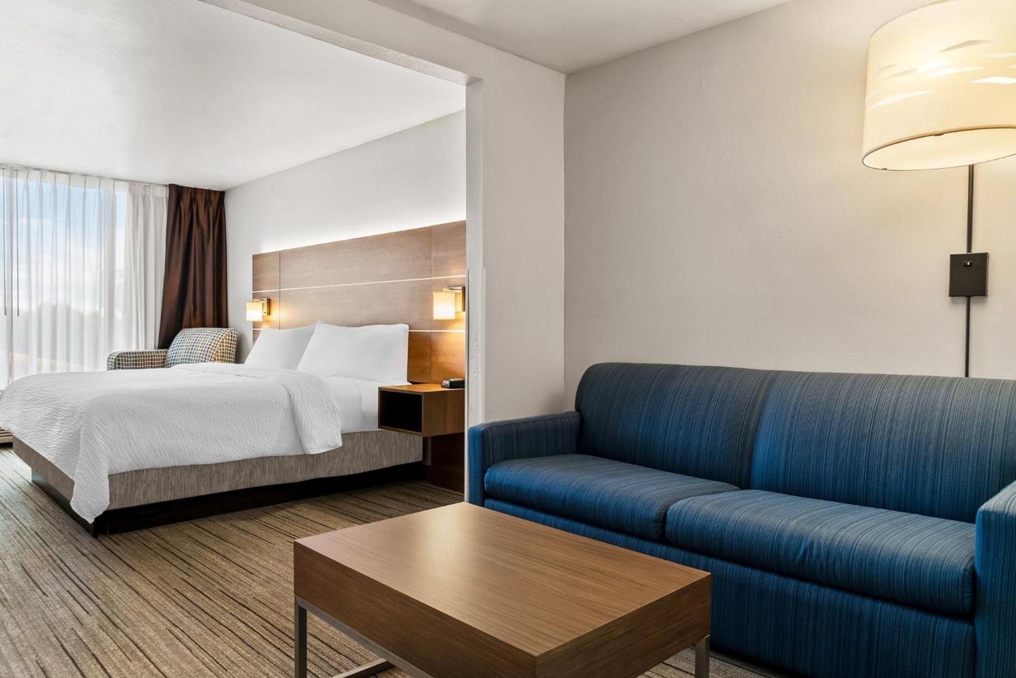Holiday Inn Express Hotel & Suites Marion By Ihg Екстериор снимка